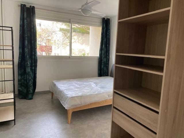 Chambre Avec Salle D'Eau Privee Dans Appartement Partage 200 M Du Tram Montpellier Zimmer foto