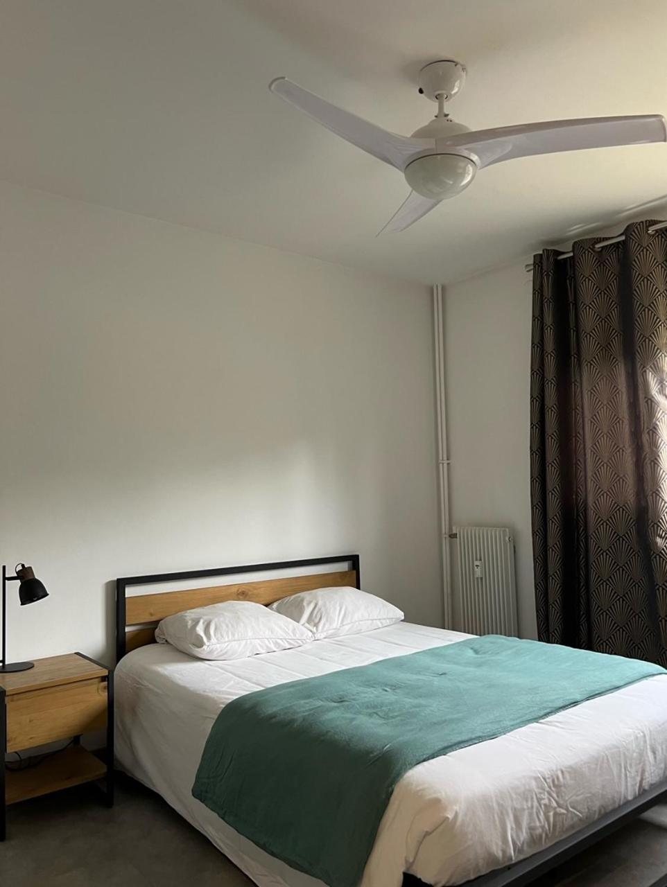 Chambre Avec Salle D'Eau Privee Dans Appartement Partage 200 M Du Tram Montpellier Zimmer foto